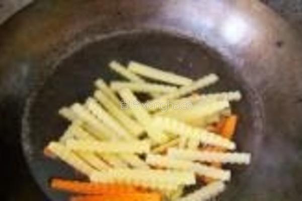 花式孜然土豆条的做法图解2