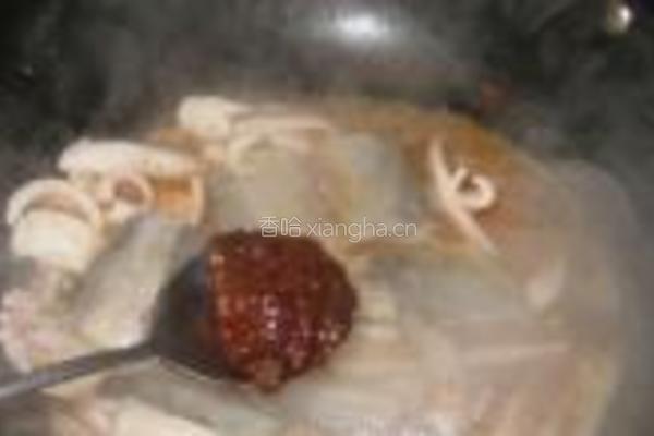 带鱼烧鱿鱼的做法图解8