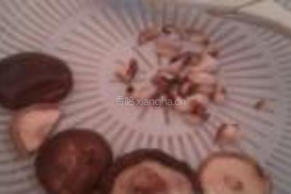 冬菇甜梅菜蒸肉饼的做法图解1