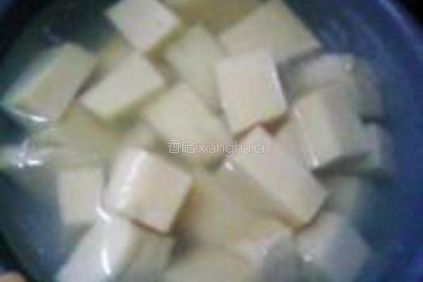 洋葱烧米豆腐的做法图解3