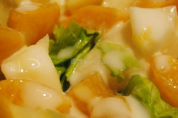 酸奶拌水果包生菜