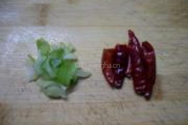 孜然大蒜炒牛肉的做法图解3