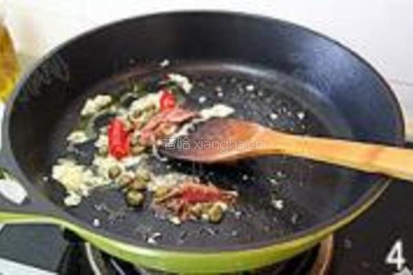 蒜香番茄鳀鱼面的做法图解4