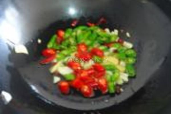 酸豆角烧鸭的做法图解10