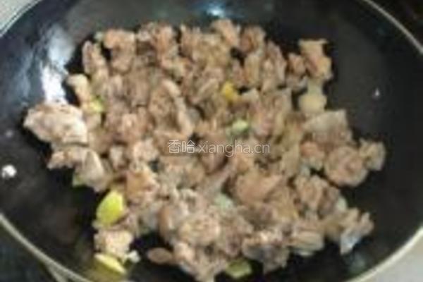 酸豆角烧鸭的做法图解6