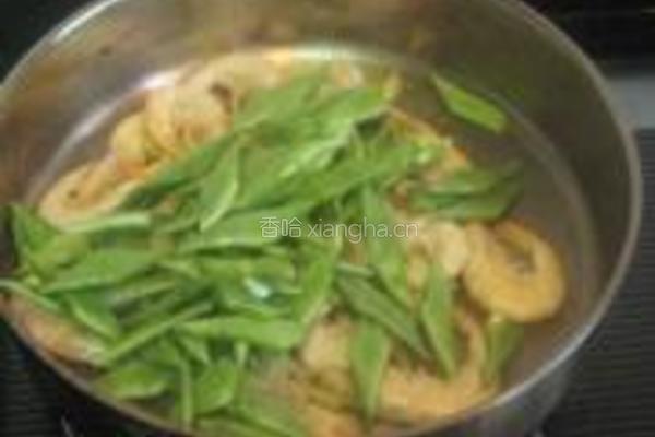 长扁豆炒白条虾的做法图解3