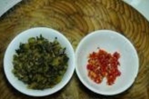 雪菜蒸鱼豆腐的做法图解3