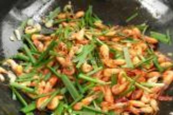 河虾炒韭菜的做法图解5