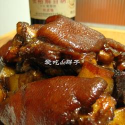 猪蹄子烧五花肉的做法[图]