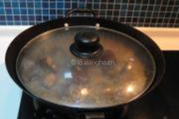 猪蹄子烧五花肉的做法图解9