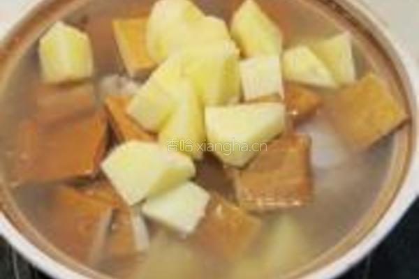 豆腐干烧肉的做法图解3