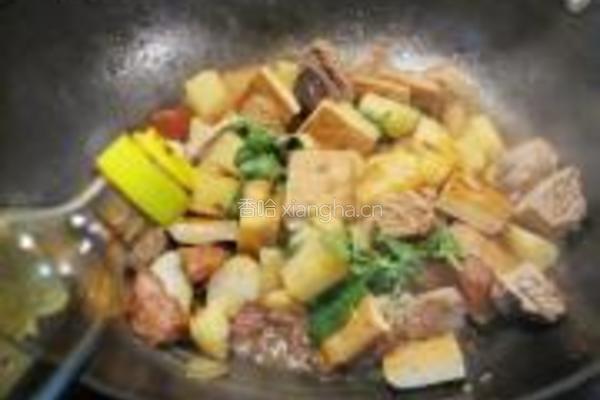 豆腐干烧肉的做法图解6