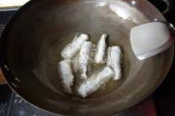 腐乳带鱼的做法图解5