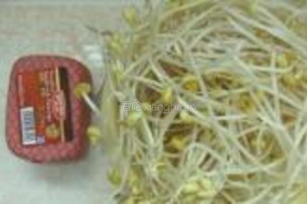 火腿丝炒黄豆芽的做法图解1