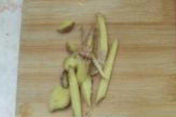 火腿丝炒黄豆芽的做法图解4