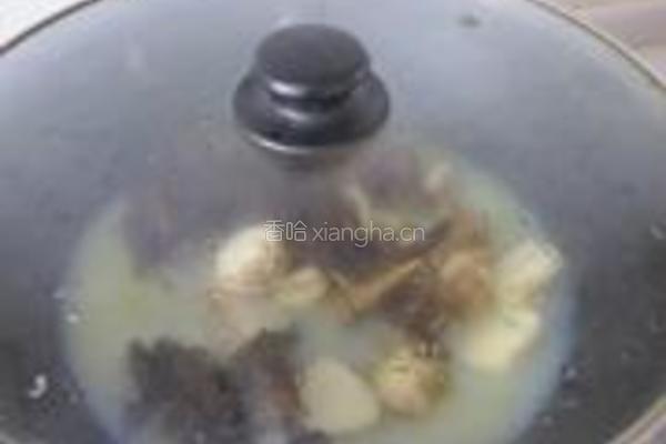 茨菇木耳炖河蚌的做法图解12