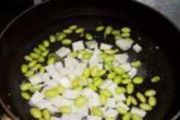 山药毛豆炒蛋的做法图解5