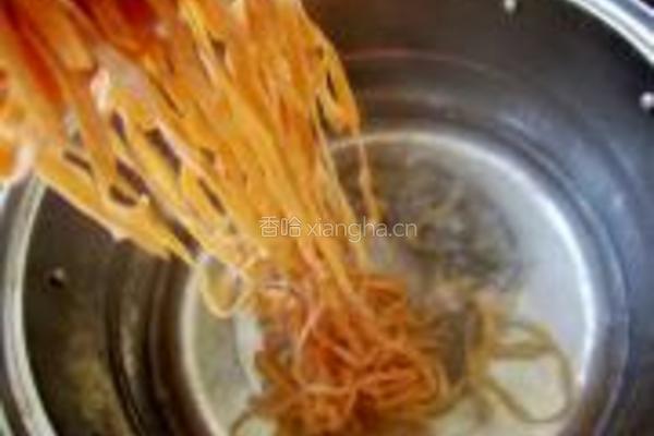豇豆土豆丝炸酱面的做法图解3