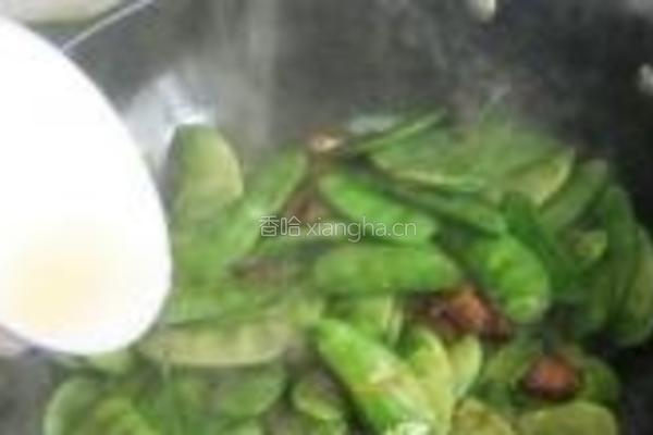 青扁豆炒腊肉的做法图解5