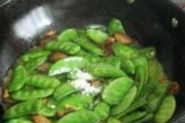 青扁豆炒腊肉的做法图解6