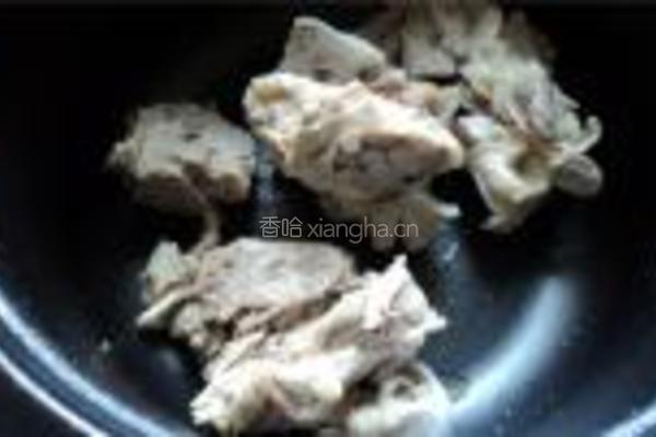 山猪骨汤的做法图解2