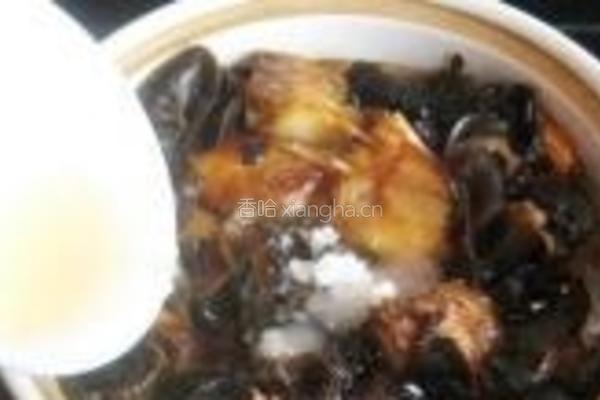 豆腐木耳炖咸青鱼的做法图解9