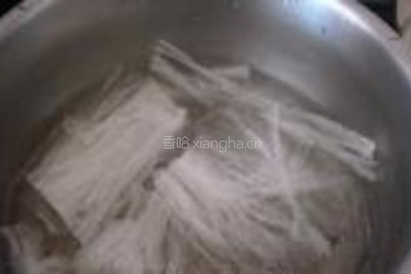 水晶海鲜球的做法图解2