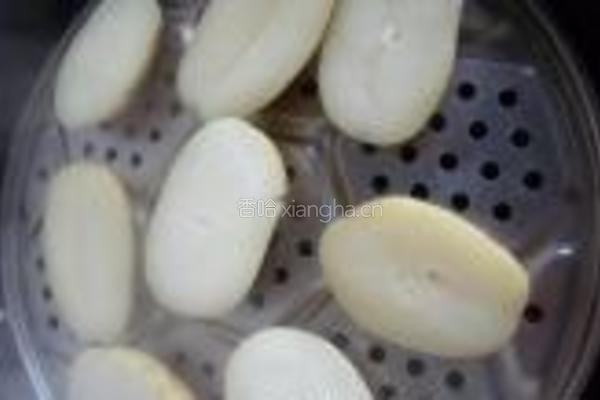 滋补菜烤牛肉土豆的做法图解2