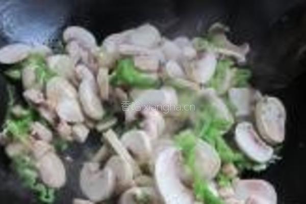 口蘑烩豆腐的做法图解4