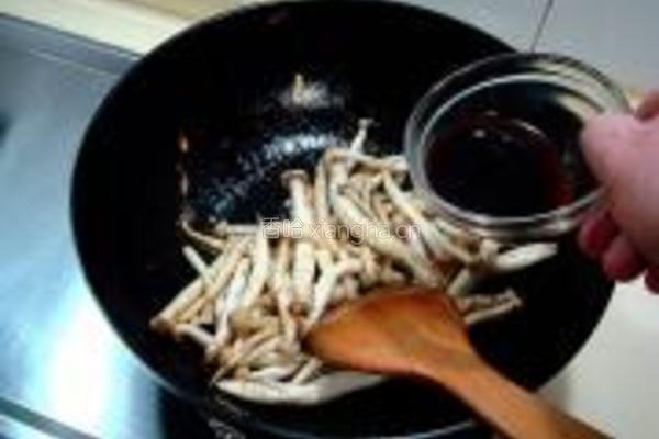 干煸蘑菇的做法图解5