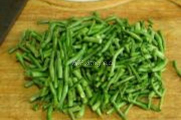 腊肉焖饭的做法图解2