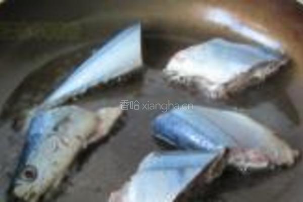 香煎秋刀鱼的做法图解4