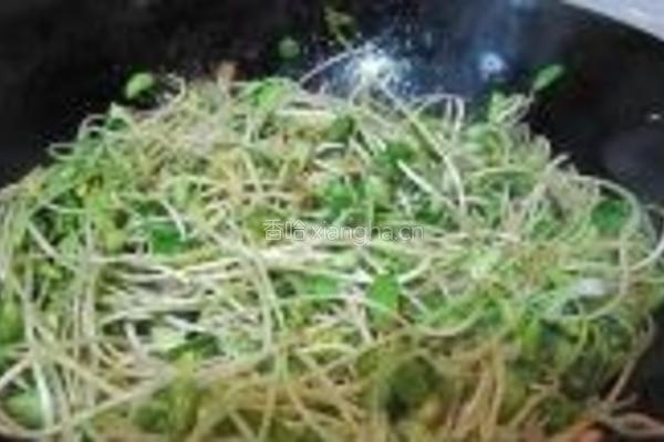 黑豆芽炒牛肉的做法图解7