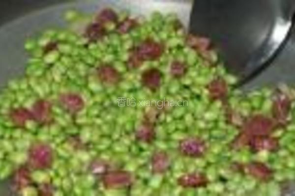 腊肠炒青豆的做法图解4