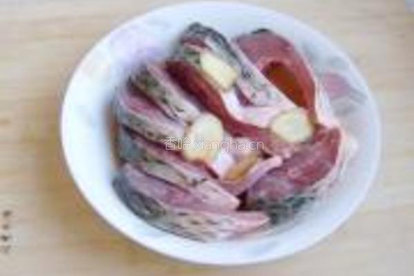 秋茄炝锅鱼的做法图解1