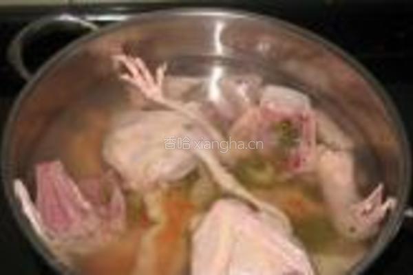 土茯苓绿豆老鸽汤的做法图解4