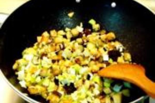 茄子炸酱面的做法图解6