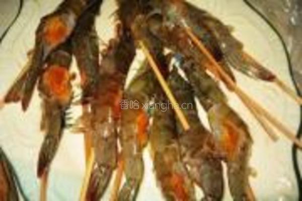 蛋黄鲜虾串的做法图解3
