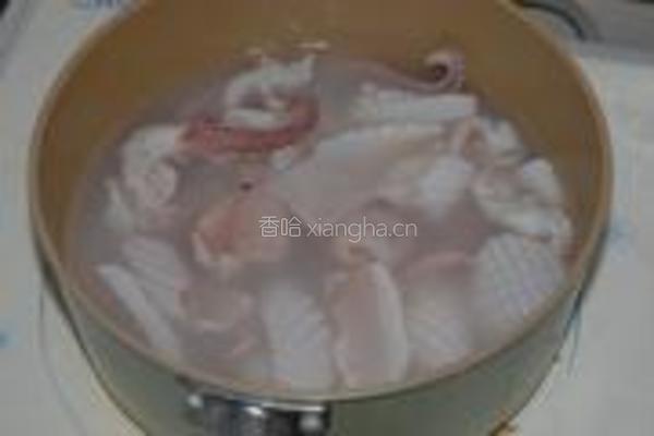 爆炒鱿鱼卷的做法图解3