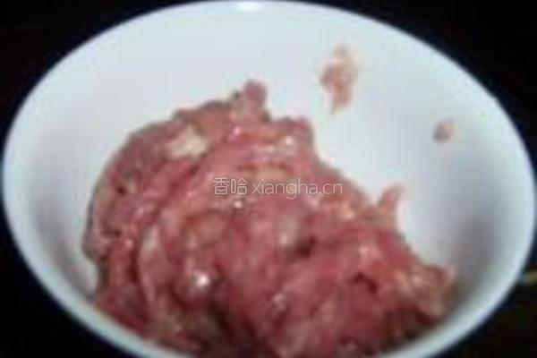 肉丝蒜苗的做法图解1