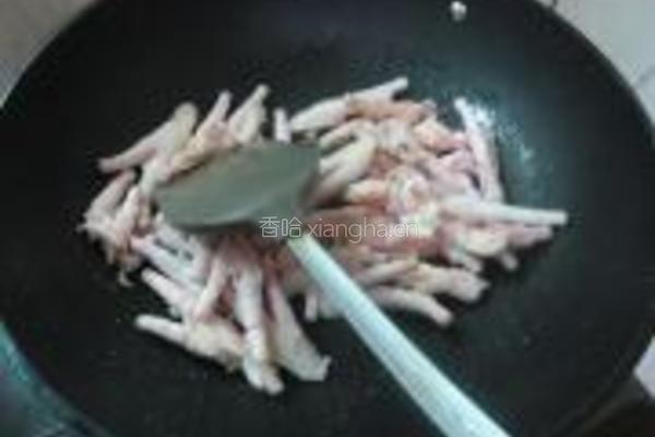 鹌鹑蛋烧鸡脚的做法图解5