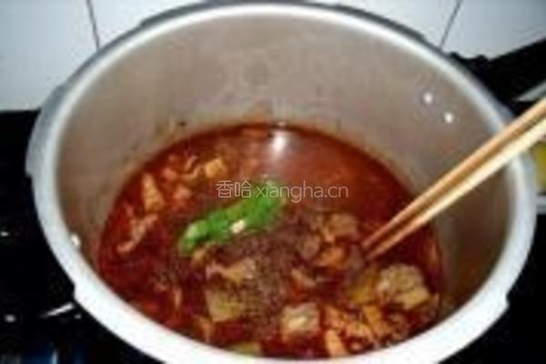 胡萝卜竹笋烧牛肉的做法图解10
