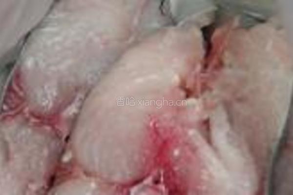 酱烧鲅鱼的做法图解1