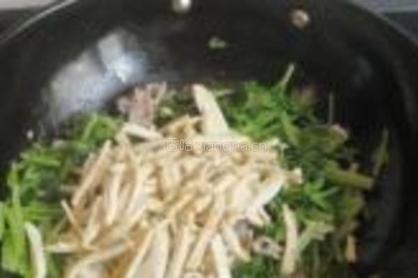 肉丝茶干炒芹菜的做法图解7