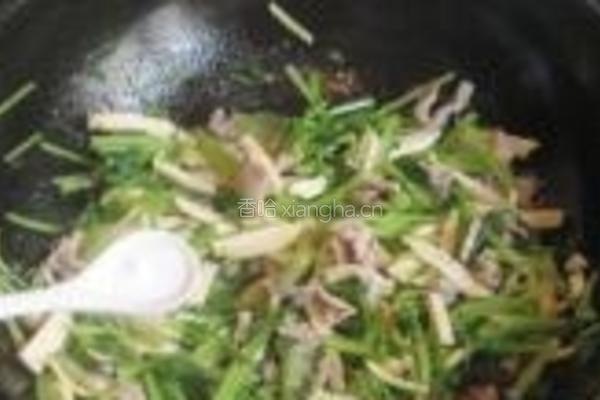 肉丝茶干炒芹菜的做法图解8