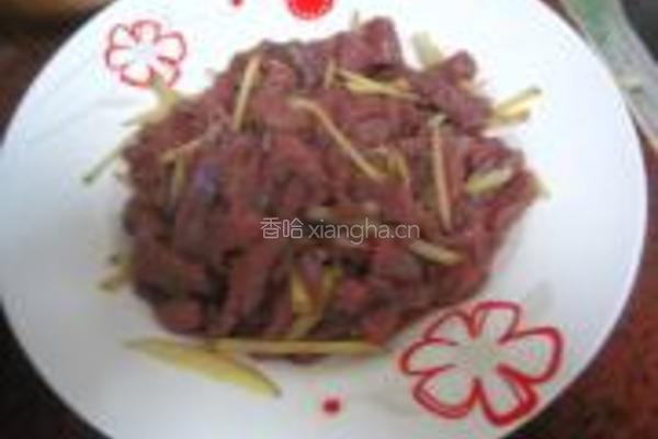 黑椒牛肉炒芹菜的做法图解1