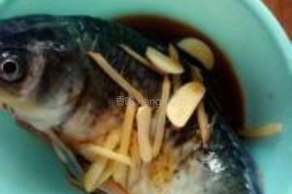 红烧鲫鱼的做法图解2