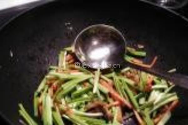 榨菜炒鸡丝的做法图解4