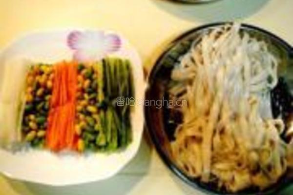 蘑菇豆干炸酱面的做法图解3