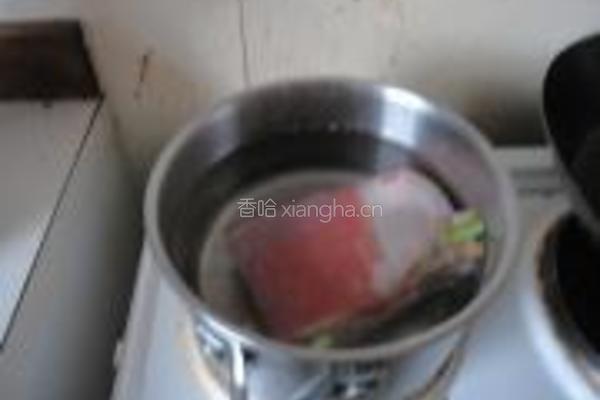 萝卜烧牛腩的做法图解2